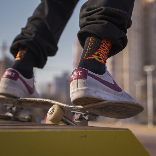 THRASHER 外侧火焰印花袜子 FLAME SOCKS LOGO 经典款 滑板袜套装 - 图2