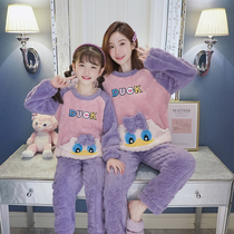 Winter Mothers dress Coral Suede Thickening Parenting Pyjamas Girl Girl Girl Cute Cartoon Round collar Home Suits Suit