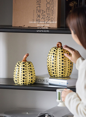 迷屿波点南瓜高级艺术感创意手绘陶瓷摆件客厅酒柜电视柜玄关装饰