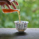 Jingdezhen ສີ​ຟ້າ​ແລະ​ສີ​ຂາວ​ການ​ພິມ​ຕົວ​ອັກ​ສອນ​ເຕະ​ບານ​