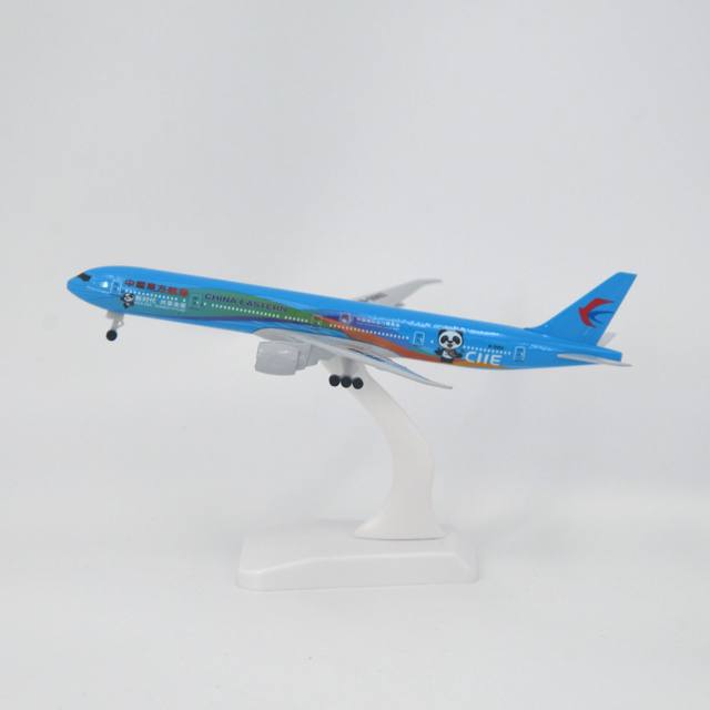 Wheeled aircraft model Boeing B777 China Eastern Airlines Passenger Jet Gift Ornament Alloy 1 400