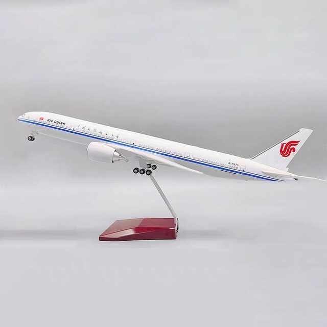Boeing 777 alloy simulation aircraft model