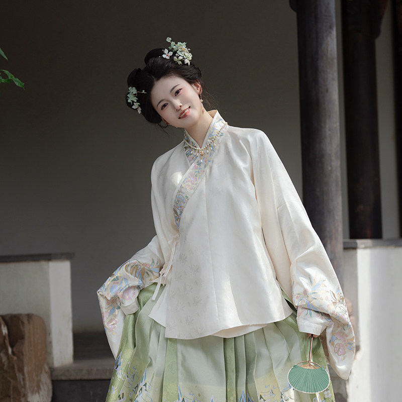 卿如故原创汉服明制方领半袖长补袄暗金面料仿妆花补子马面裙套装,淘宝优惠券,粉丝福利购,淘宝优惠卷