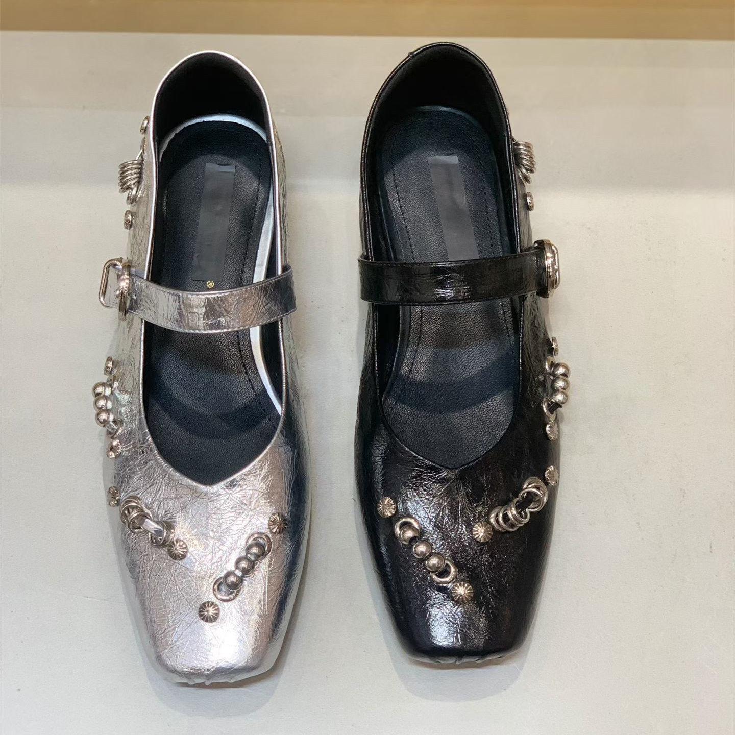 2026春季新款浅口复古朋克风铆钉玛丽珍鞋女一字扣带方头平底单鞋,淘宝优惠券,粉丝福利购,淘宝优惠卷