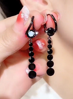新款小众设计黑色锆石耳扣女耳饰