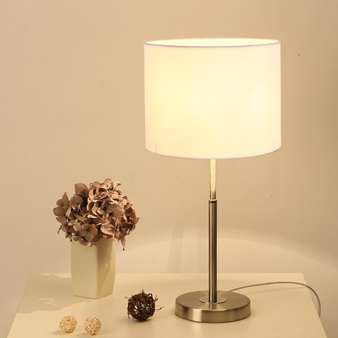 北欧灯具简约现代台灯卧室床头灯台灯温馨创意拼接卧室灯结婚台灯