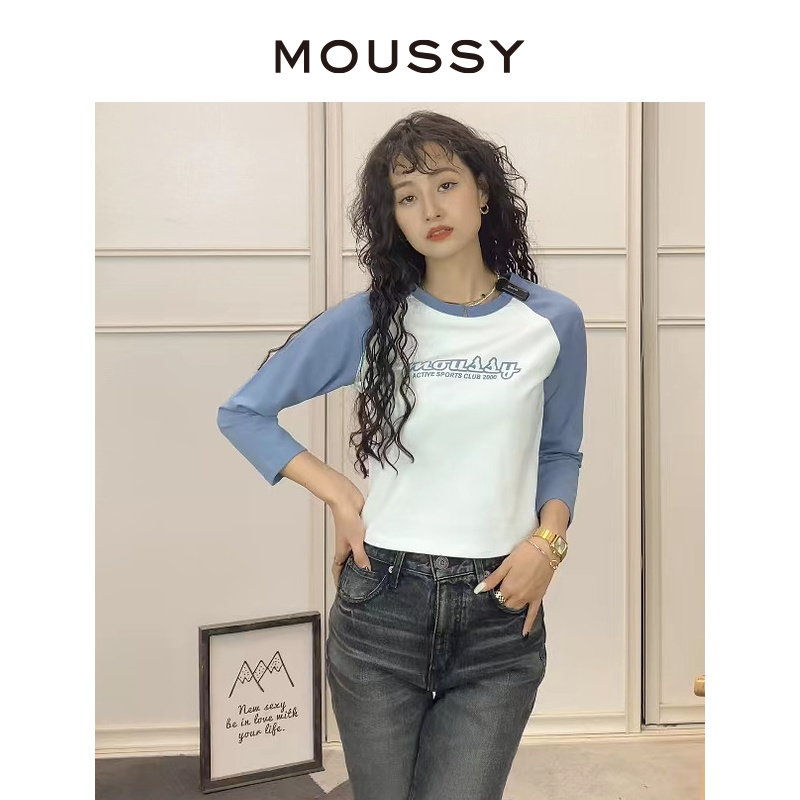 MOUSSY 撞色字母印花欧美风插肩袖短款修身T恤女028GSZ90-0130 - 图1