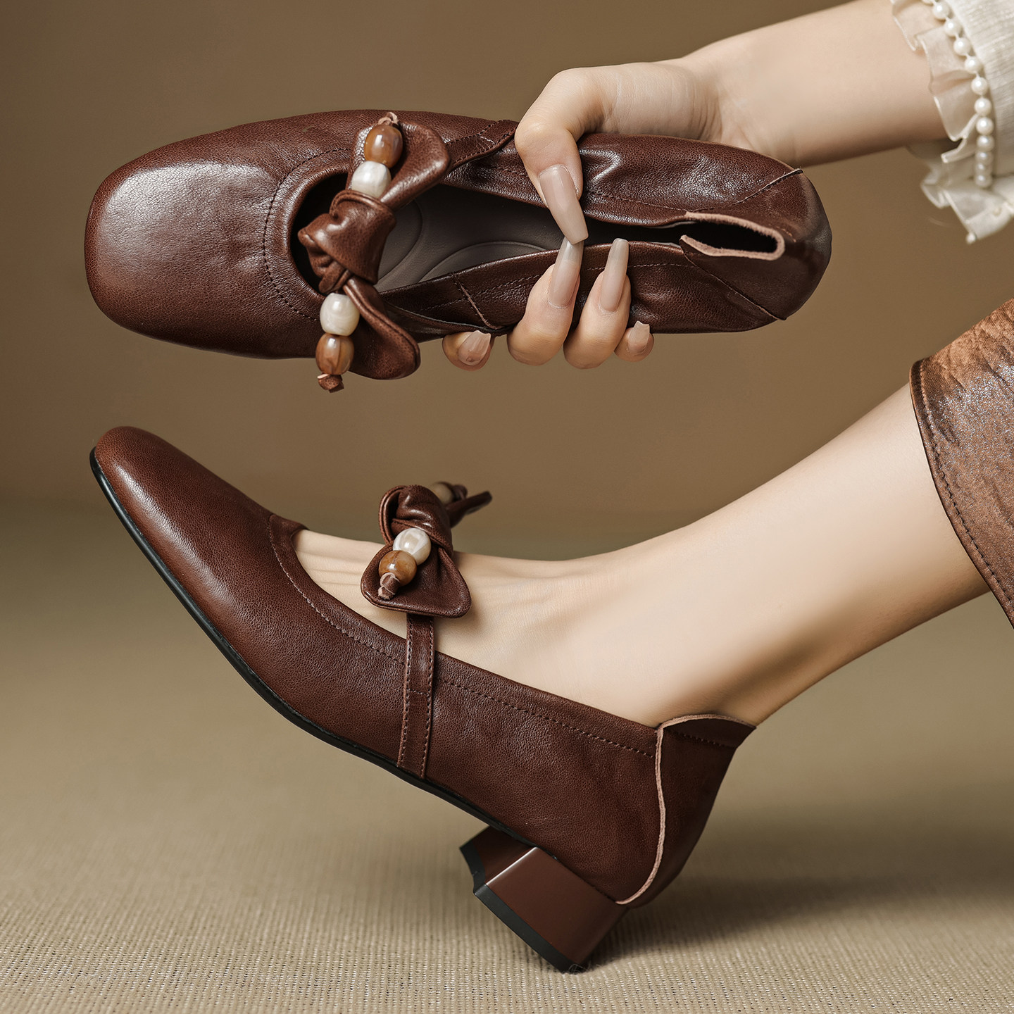 2025春秋新款真皮串珠蝴蝶结一字带玛丽珍鞋女复古粗低跟浅口单鞋,淘宝优惠券,粉丝福利购,淘宝优惠卷