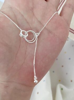 环环相扣吊坠项链女生清冷大气优雅温柔颈链设计师款高级感锁骨链