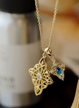 文艺镂空花窗蓝色吊坠项链女2026日系小众轻奢精致极细项链
