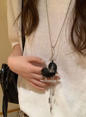 复古皮革爱心星球流苏吊坠项链女小众独特设计长款毛衣链配饰颈链