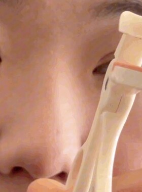 再也不用担心睫毛眨眼睛了！倒睫毛细节夹 边角的睫毛都能夹到！