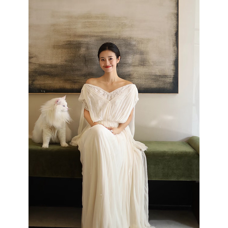 法式复古轻婚纱新娘高级感轻奢小众迎宾出门纱简约高端订婚礼服裙,淘宝优惠券,粉丝福利购,淘宝优惠卷