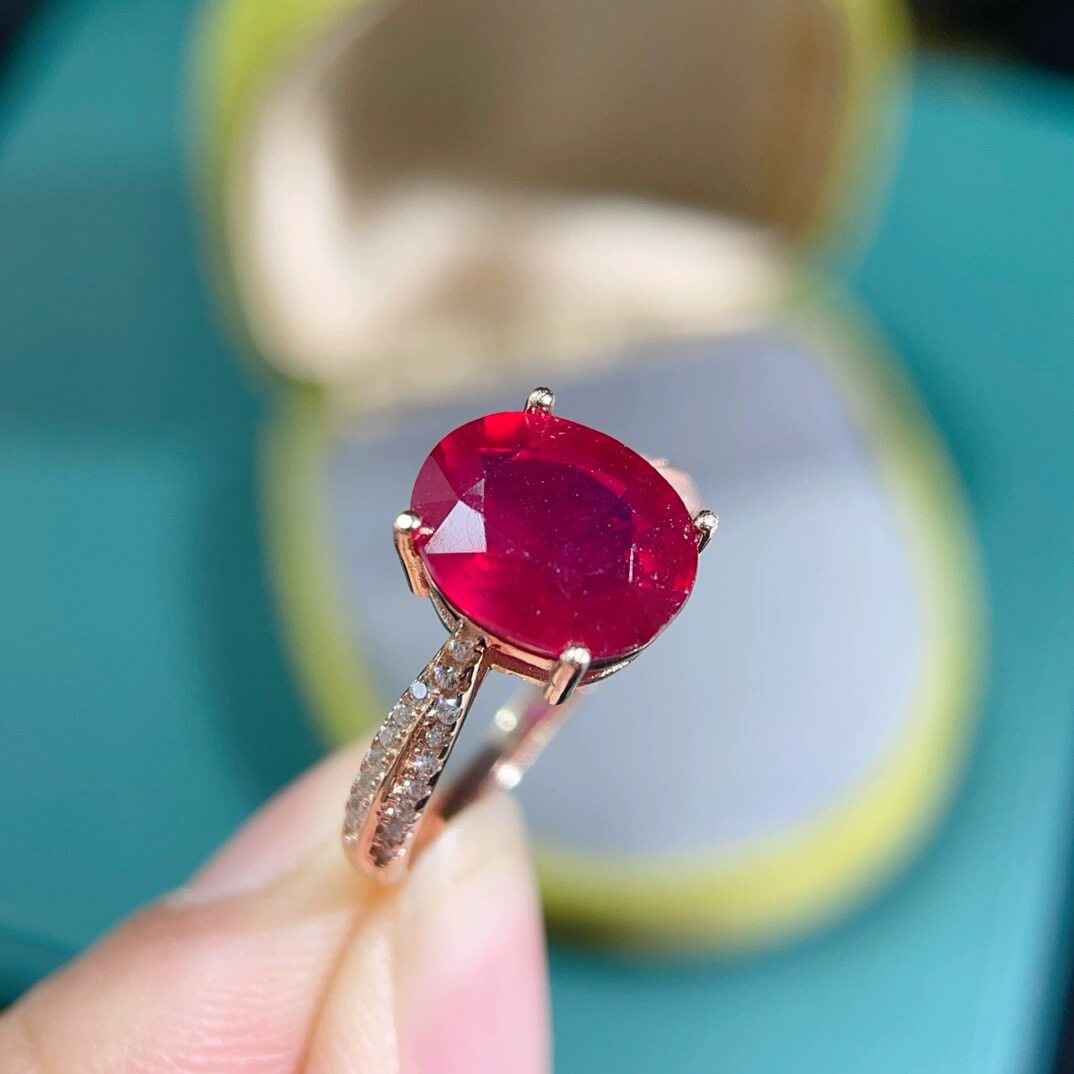 Newly burned ruby ring, s925 silver finely inlaid