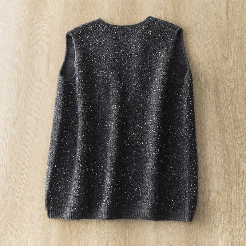 超好看法式气质满天星亮片大V领马海毛羊毛针织马甲宽松叠穿背心 - 图2