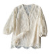 ການອອກແບບ niche beige see-through embroidery temperament short top ເສື້ອ lace high-end ຂອງແມ່ຍິງທີ່ມີ suspenders