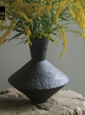 一匚侘寂不规则黑色手作陶瓷花瓶