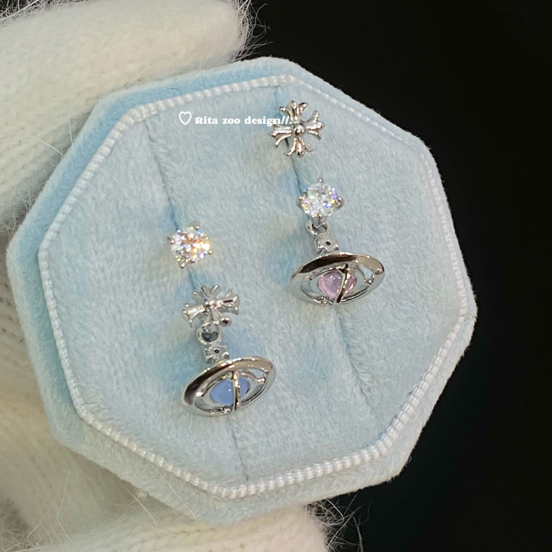 【Rita Zoo】进入轨道！立体甜酷十字架土星设计感耳骨马蹄环耳环 - 图3