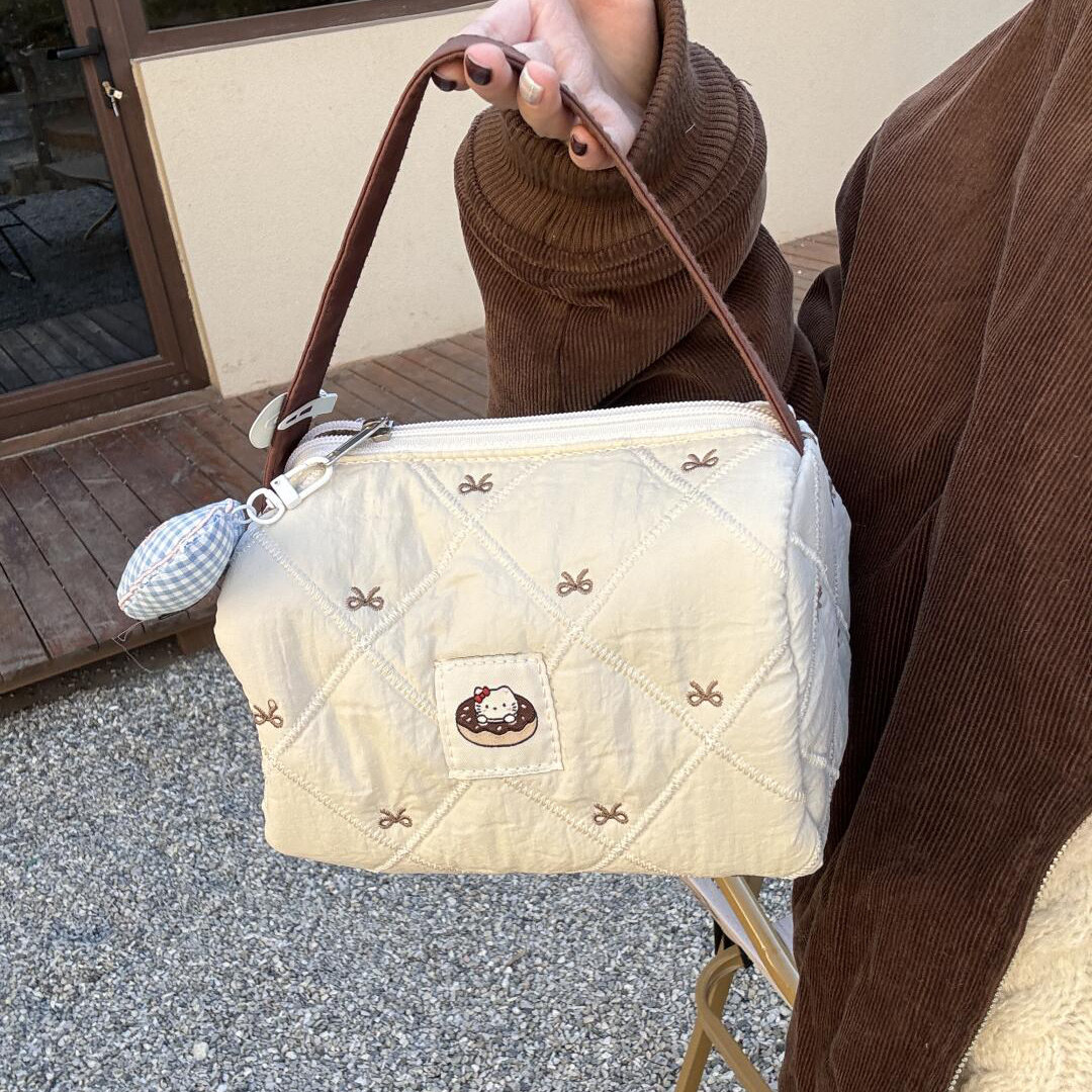 甜甜圈猫咪手拿包新款外出便携手提化妆包小拎包洗漱化妆刷收纳袋,淘宝优惠券,粉丝福利购,淘宝优惠卷