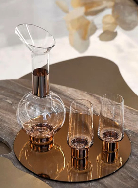 简约现代样板间客厅茶几组合摆件酒水室玻璃酒具冰桶托盘酒杯饰品