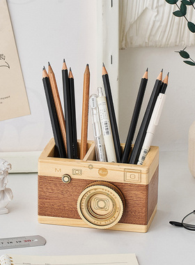 木质相机笔筒创意又有趣