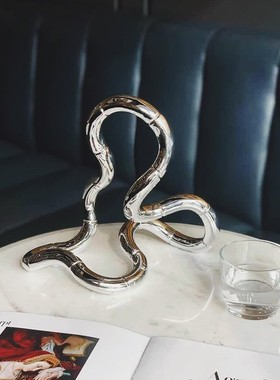 热销现代简约家装抽象客厅软装饰品莫比乌斯金属电镀银色几何玄关