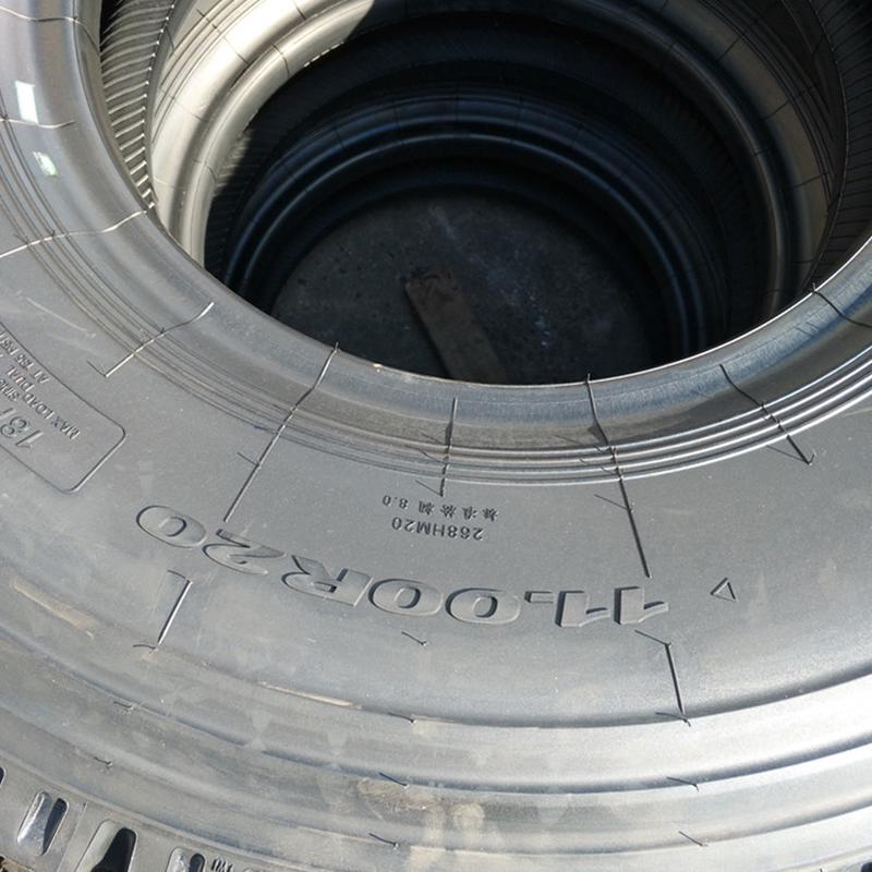 Hot selling 1100r20 steel wire tire truck car tire pattern deepened anti-puncture and anti-pressure dump truck 1100r