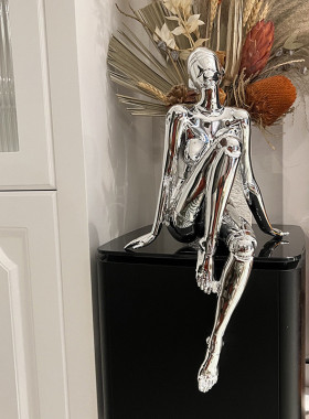 热销潮流空山ktv电镀大摆件机械姬雕塑基酒吧美发店商场餐厅落地