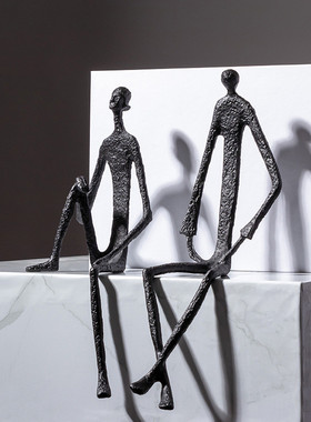 热销简约现代抽象人物摆件轻奢创意铸铁艺术玄关书柜橱窗样板房装