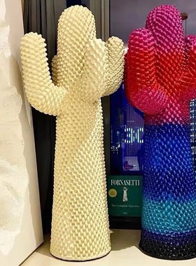 热销潮流美陈酒店客厅仙人掌景观落地衣架摆件玻璃钢撑网红家居植