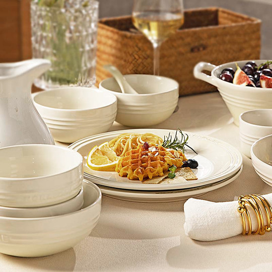 Modern Housewife MONAZONE dish set gift box