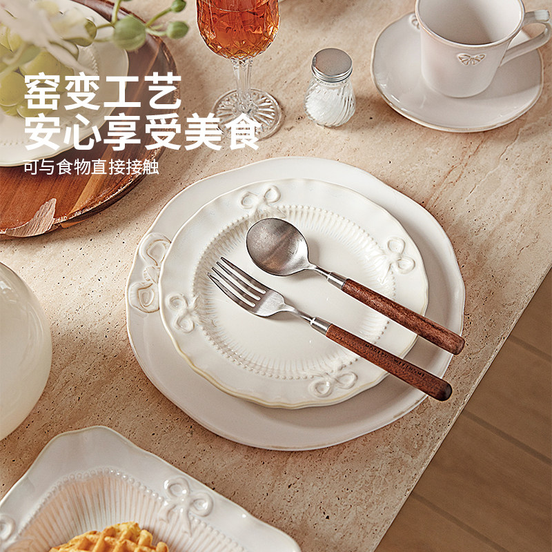 摩登主妇釉下彩窑蝴蝶结餐盘
