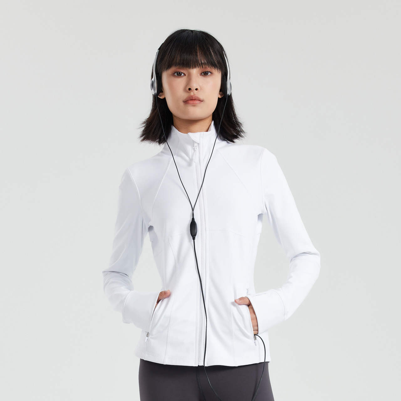 美特斯邦威修身上衣女2024秋季新款立领拉链长袖肤感运动女士开衫