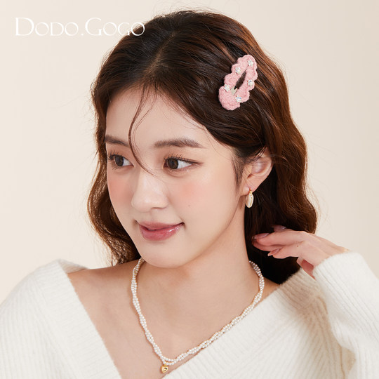 DODOGOGO毛线五角星发夹女款甜美可爱侧边碎发鸭嘴夹秋冬新款发饰