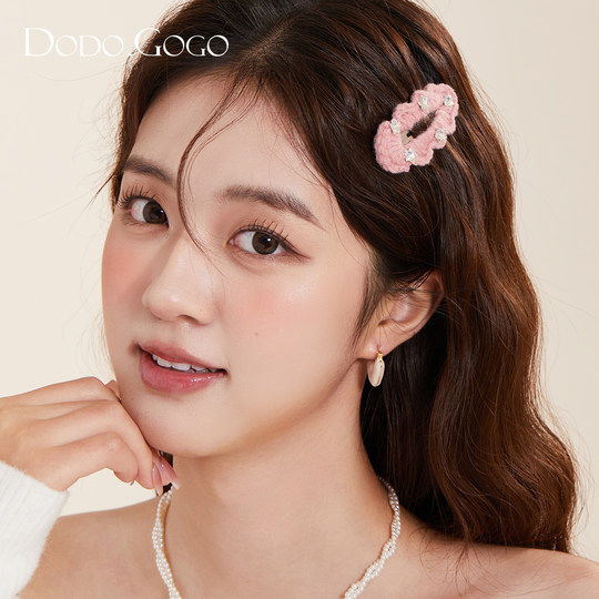 DODOGOGO毛线五角星发夹女款甜美可爱侧边碎发鸭嘴夹秋冬新款发饰