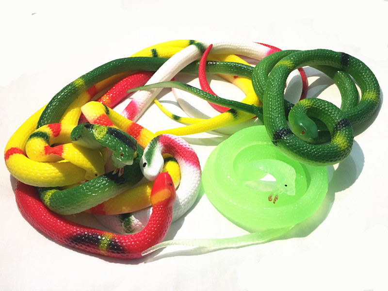 包邮仿真蛇玩具眼镜蛇假田蛇模型儿童软胶橡胶蛇整人吓人道具玩具 - 图0