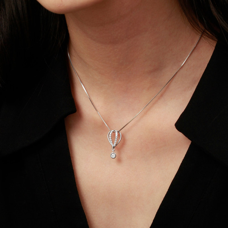 诗美洛正品莫桑石女纯银时尚吊坠 诗美洛项链