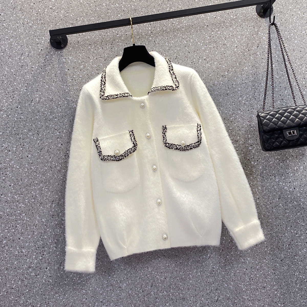 媚娇兰2021秋冬新款简约百搭风上衣 媚娇兰毛针织衫