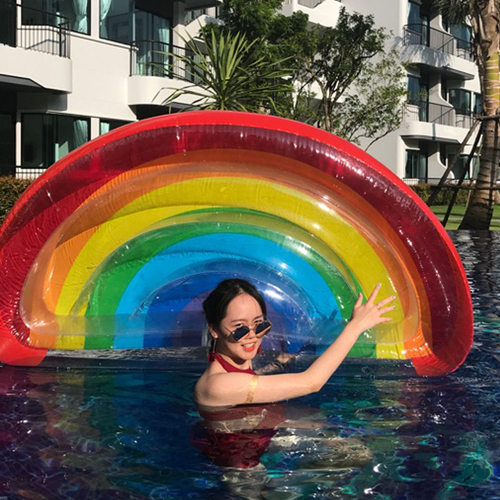 水上充气彩虹浮排浮床游泳圈成人水上玩具漂浮玩具网红火烈鸟坐骑 - 图2