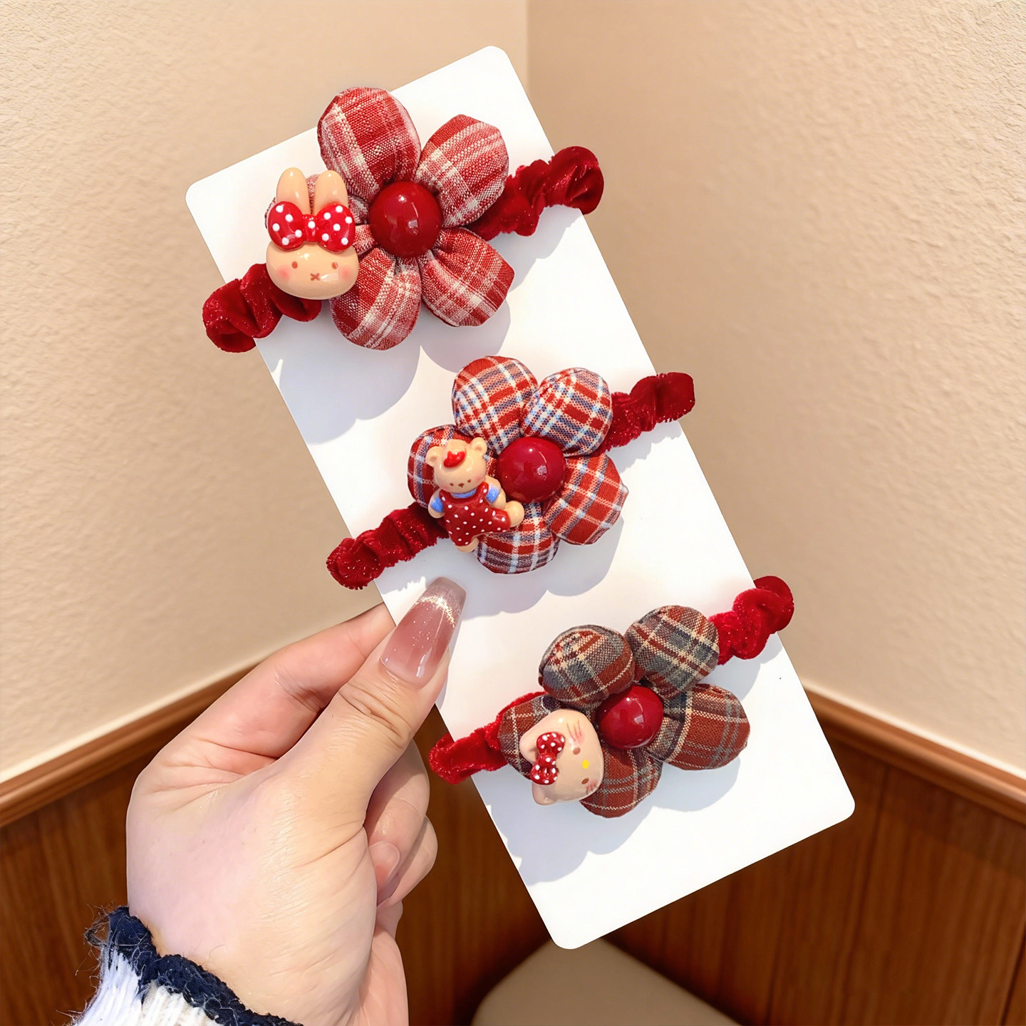 红色格纹花朵儿童发圈秋冬扎丸子头绳可爱KT猫皮筋女童新年发饰,淘宝优惠券,粉丝福利购,淘宝优惠卷