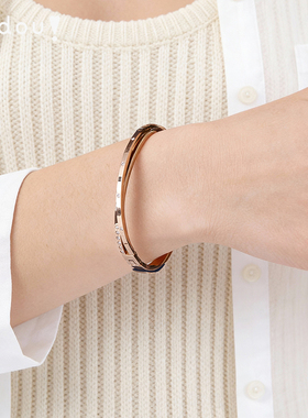 阿吉豆手链女玫瑰金几何线条手镯