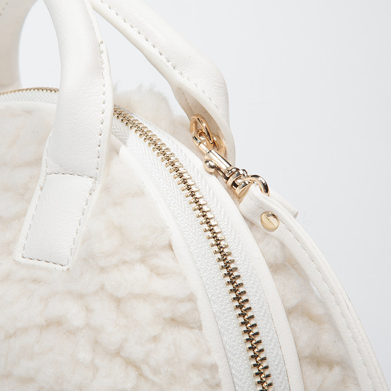 casselini日系可爱毛绒女小包包 casselini女士包袋