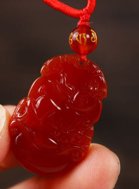 天然红玛瑙生肖兔玉佩项链情侣大白兔吊坠男女随身挂件送证书