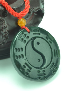 天然玉佩项链八卦吊坠送证书