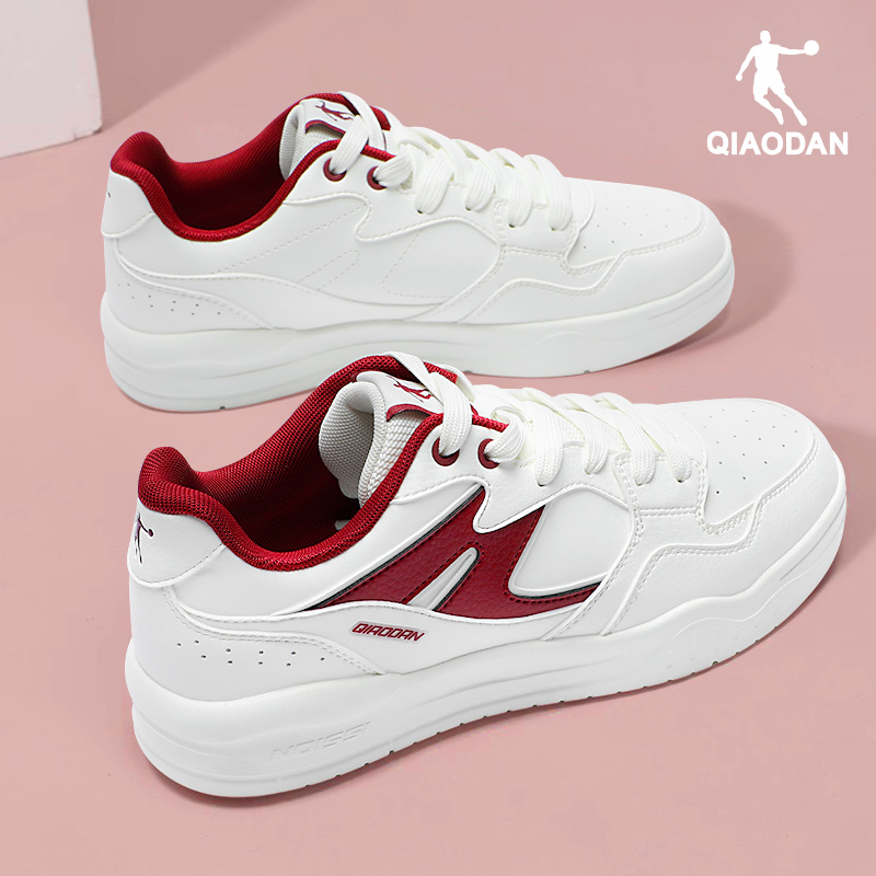 乔丹板鞋女鞋2025冬季新款厚底小白鞋女轻便休闲鞋学生软底运动鞋 - 图0