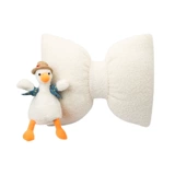 Авто -ремень безопасности Симпатичная сеть красная машина внутренняя крышка плеча возвращается, чтобы вернуться в старый магазин в старом магазине в старом магазине в зимней соломенной шляпе утиной подушка и интерьер с сетью красного автомобиля