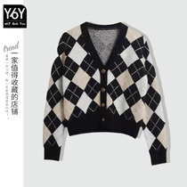 2022 New spring and autumn design sensation small crowd outside wearing short version opening jacket jacket bursting with lazy wind V collar sweater