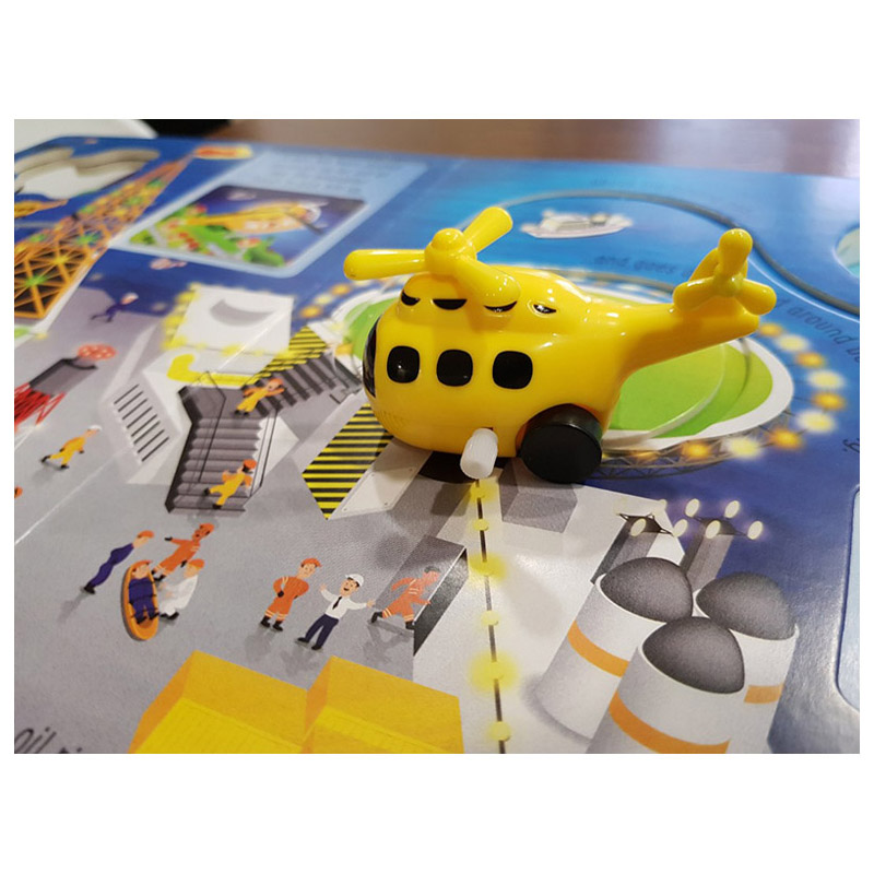 【现货】Wind-Up Busy Helicopter... to the Rescue (Wind Up Books) 繁忙的直升机:营救 英文原版 Usborne轨道书 进口正版 绘本 - 图2