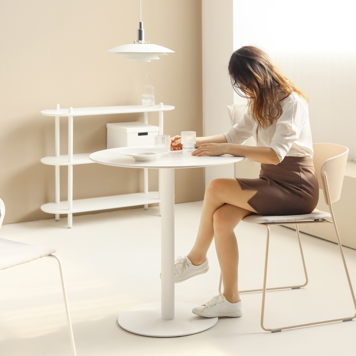 北欧简约小圆桌家用小户型餐桌奶油风创意咖啡桌子办公洽谈接待桌,淘宝优惠券,粉丝福利购,淘宝优惠卷