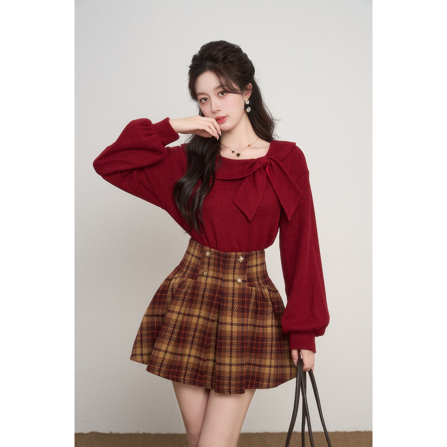 设计感小众圆领红色套头毛衣女秋冬季高级感法式针织圣诞穿搭上衣 - 图1